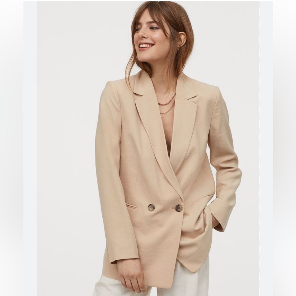 Light tan oversized blazer
